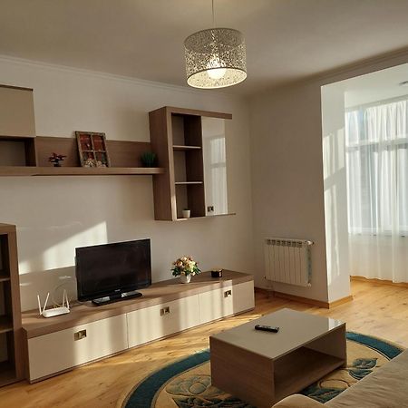 Trandafirului Residence Central Suceava Exterior foto